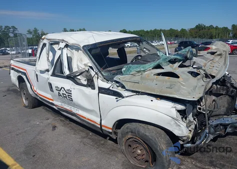 2016 Ford F-250 Xl z USA, uszkodzony, nr VIN 1FT7W2A67GEC89662